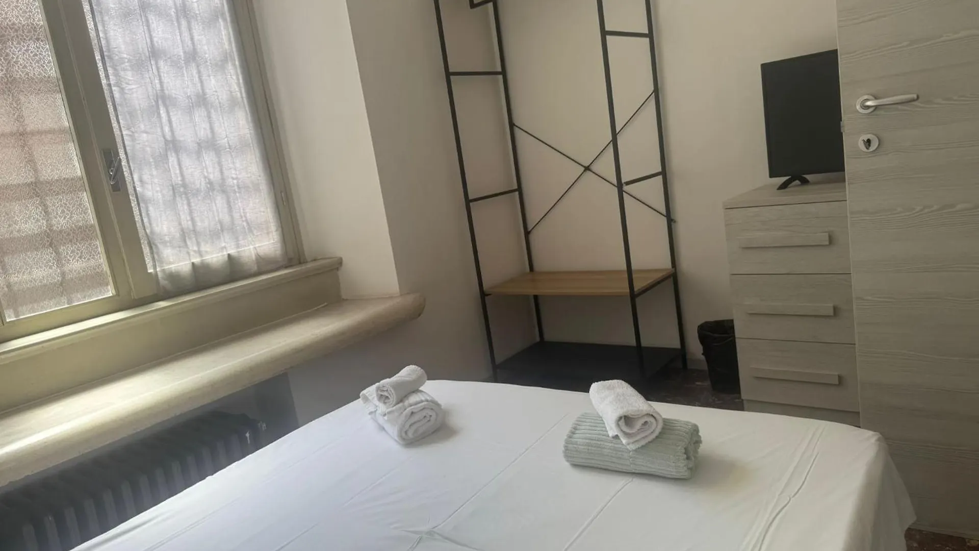 Konukevi L'Affaire Du Collier Otel Bergamo